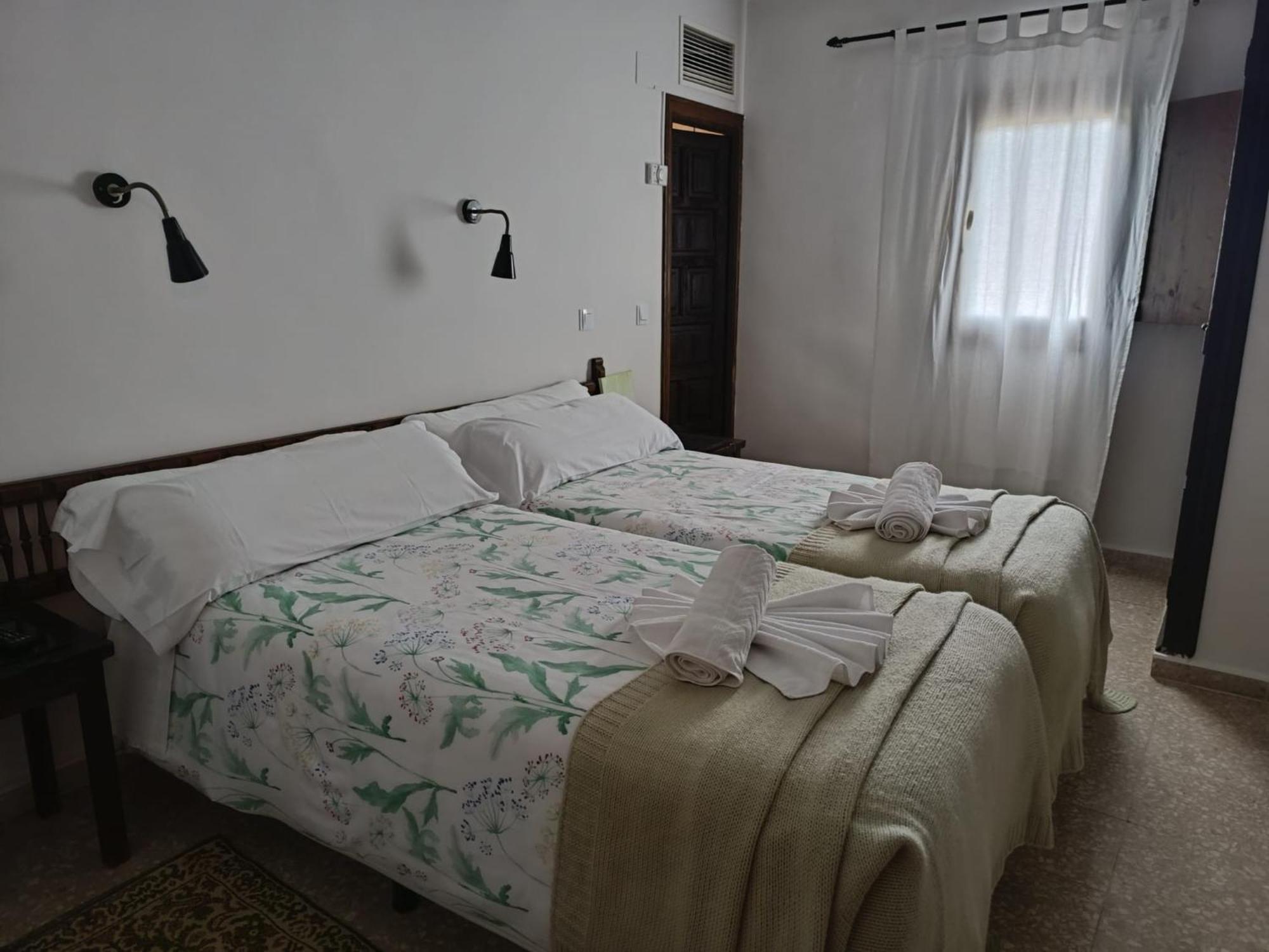 Hotel Rural Don Burguillo Ель-Тьємбло Екстер'єр фото